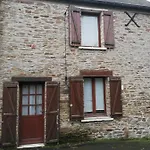 Le De La Maison Rouge