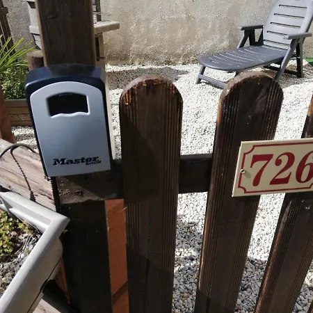 Le De La Maison Rouge Vakantiehuis *