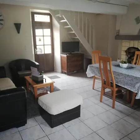 Le De La Maison Rouge Anctoville