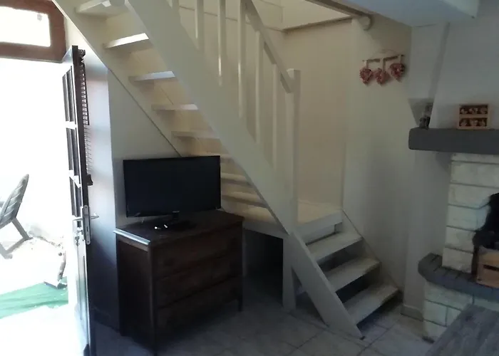 Le De La Maison Rouge *