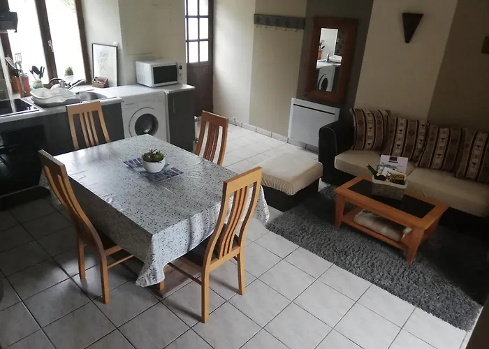 Le De La Maison Rouge Anctoville